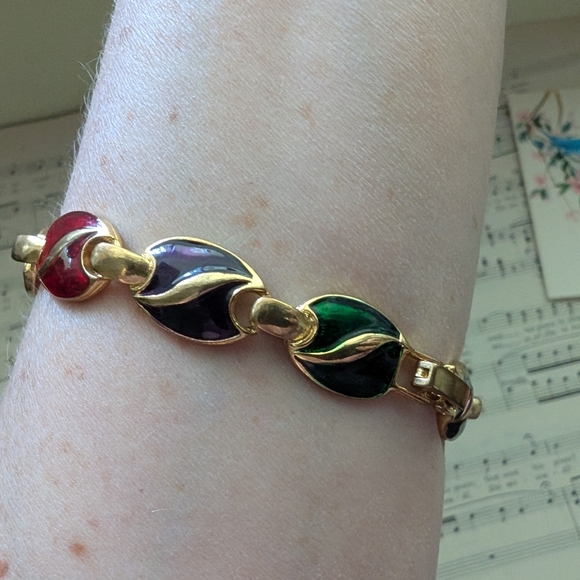 Elegant Multicolor Gold-Tone Bracelet - Picture 7 of 7